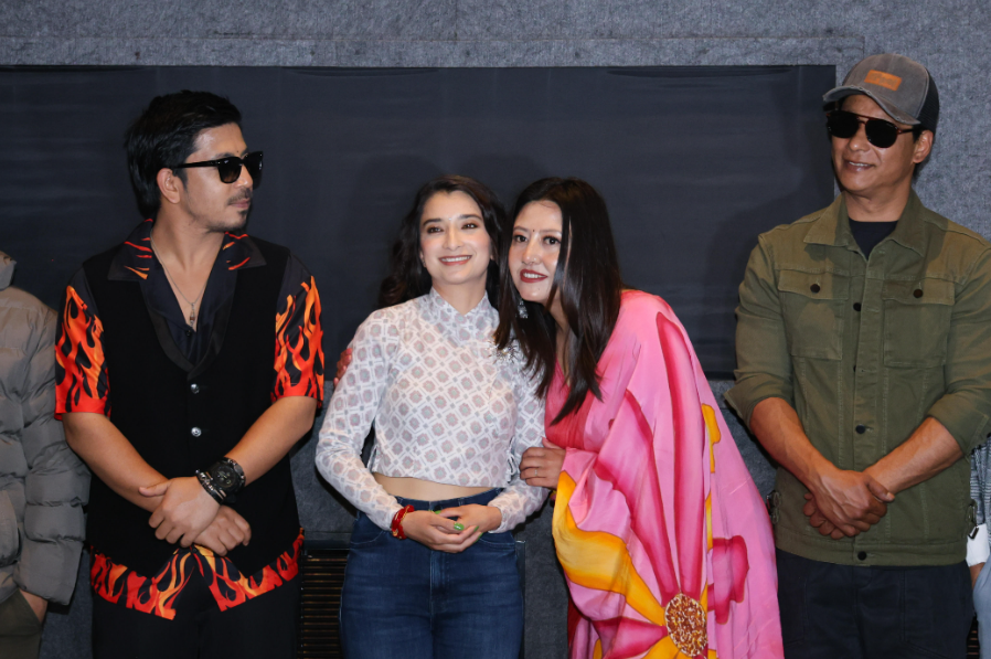 ‘परालको आगो’को ट्रेलरमा के छ ?