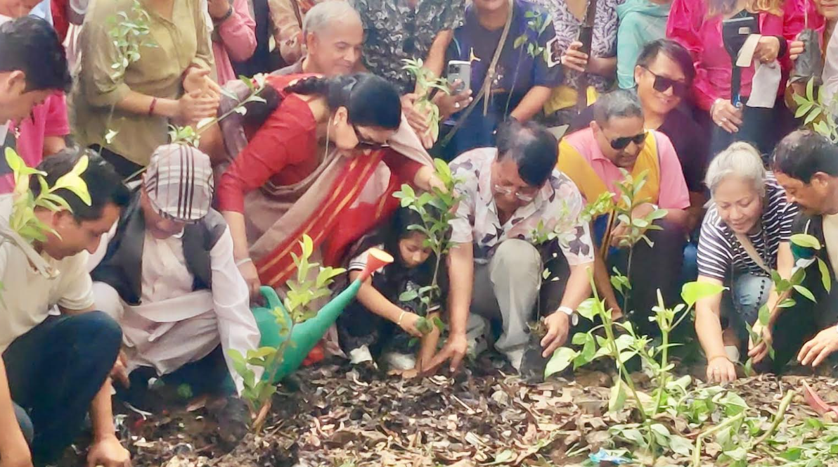 चलचित्र विकास बोर्डद्वारा मृगस्थलीमा वृक्षारोपण, समाइरा मुख्य अतिथि