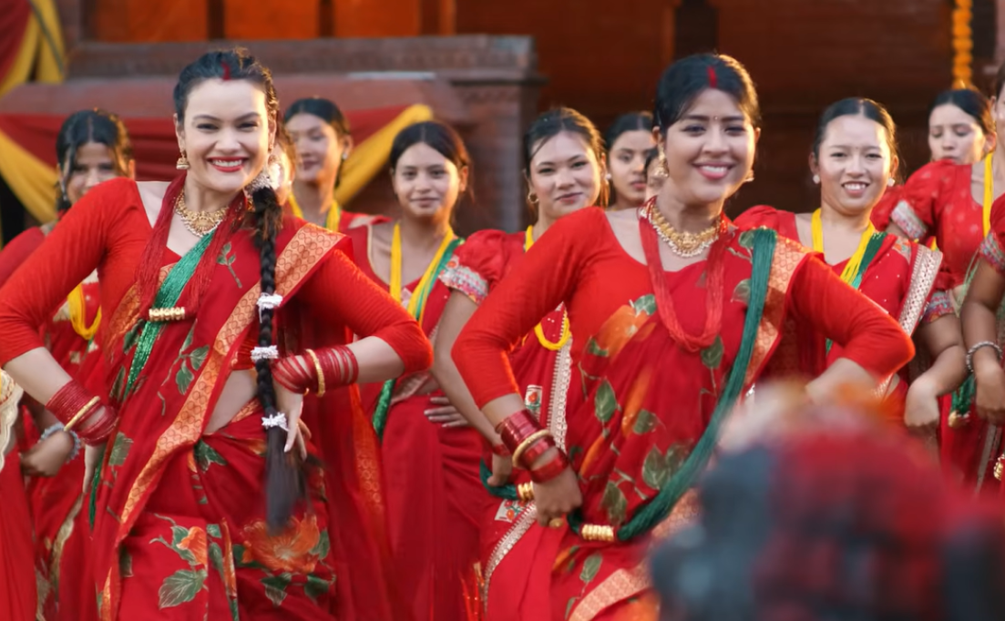 अक्षराको ‘नाचौन बरिलै’मा न्यान्सी र रिस्ताको छमछमी