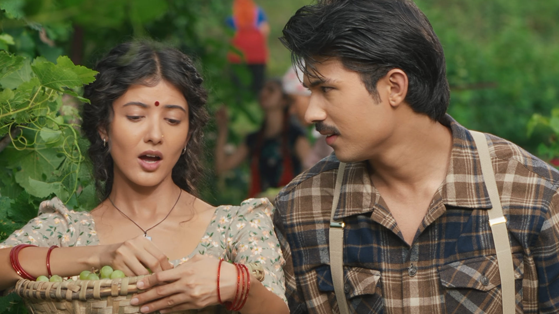 भुवनले छोरालाई आफ्नै शैलीमा उतारे ? ‘बाटुलो जुन’को गीतले जगायो पुरानो याद